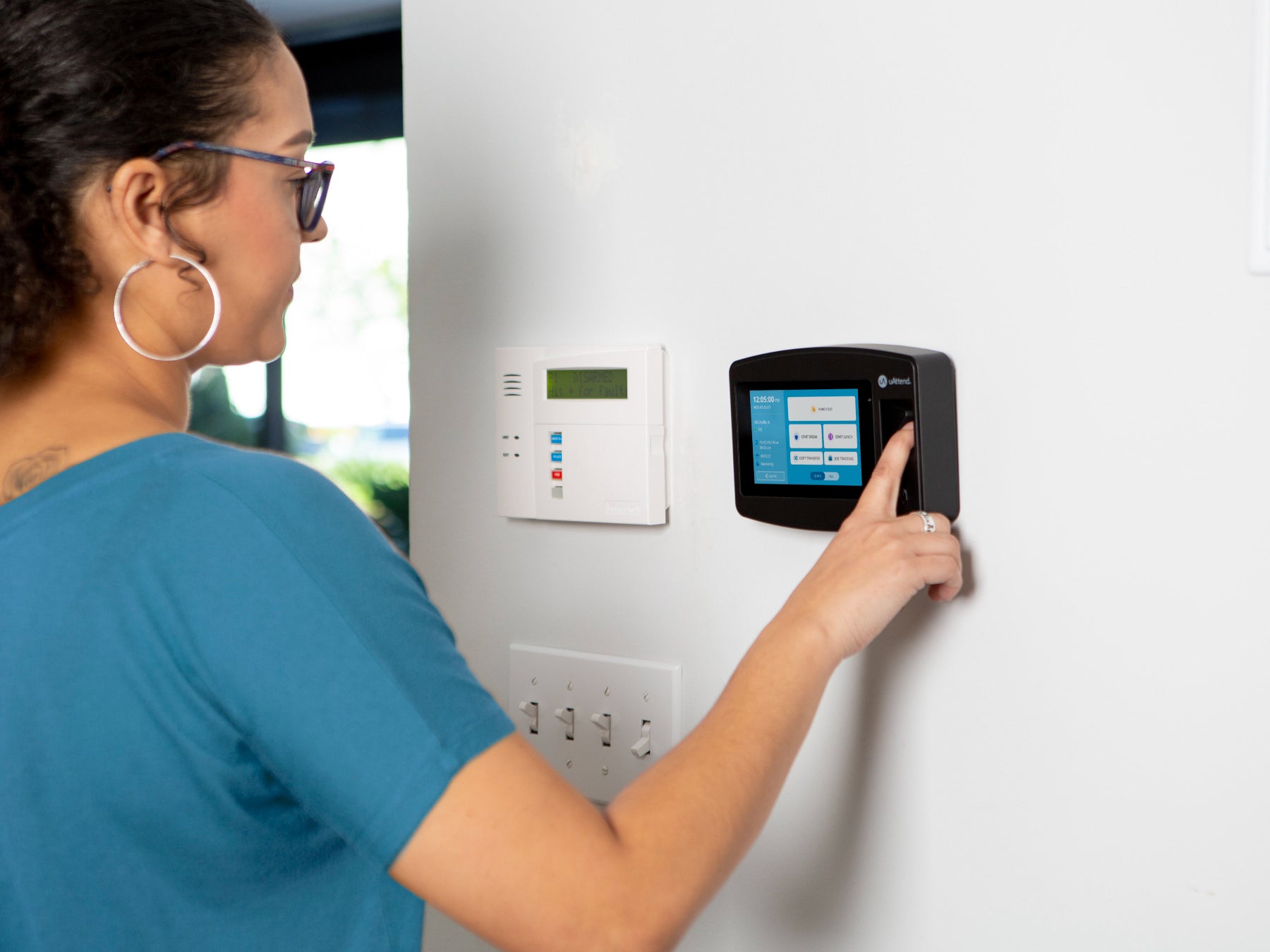 Uattend Customer Service UAttend JR2000 Biometric Time Clock - Fingerprint, RFID, PIN Punch For Small Business, Cloud Connected Fingerprint Time Clocks For Employees